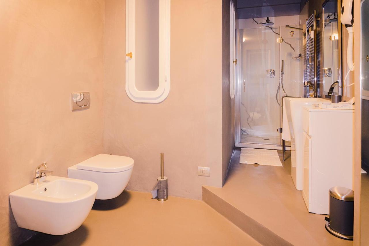Piazza Cavour - Luxury Lake View Apartment Como Exterior photo